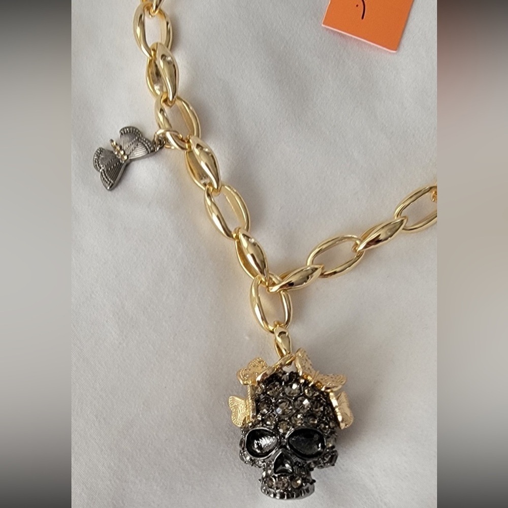 BETSEY JOHNSON Halloween Statement Chain Skull Pendant Butterflies Necklace NWT - Picture 2 of 6
